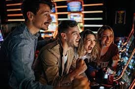 Antarmuka permainan Yggdrasil menampilkan kontrol taruhan, saldo akun, dan fitur bonus